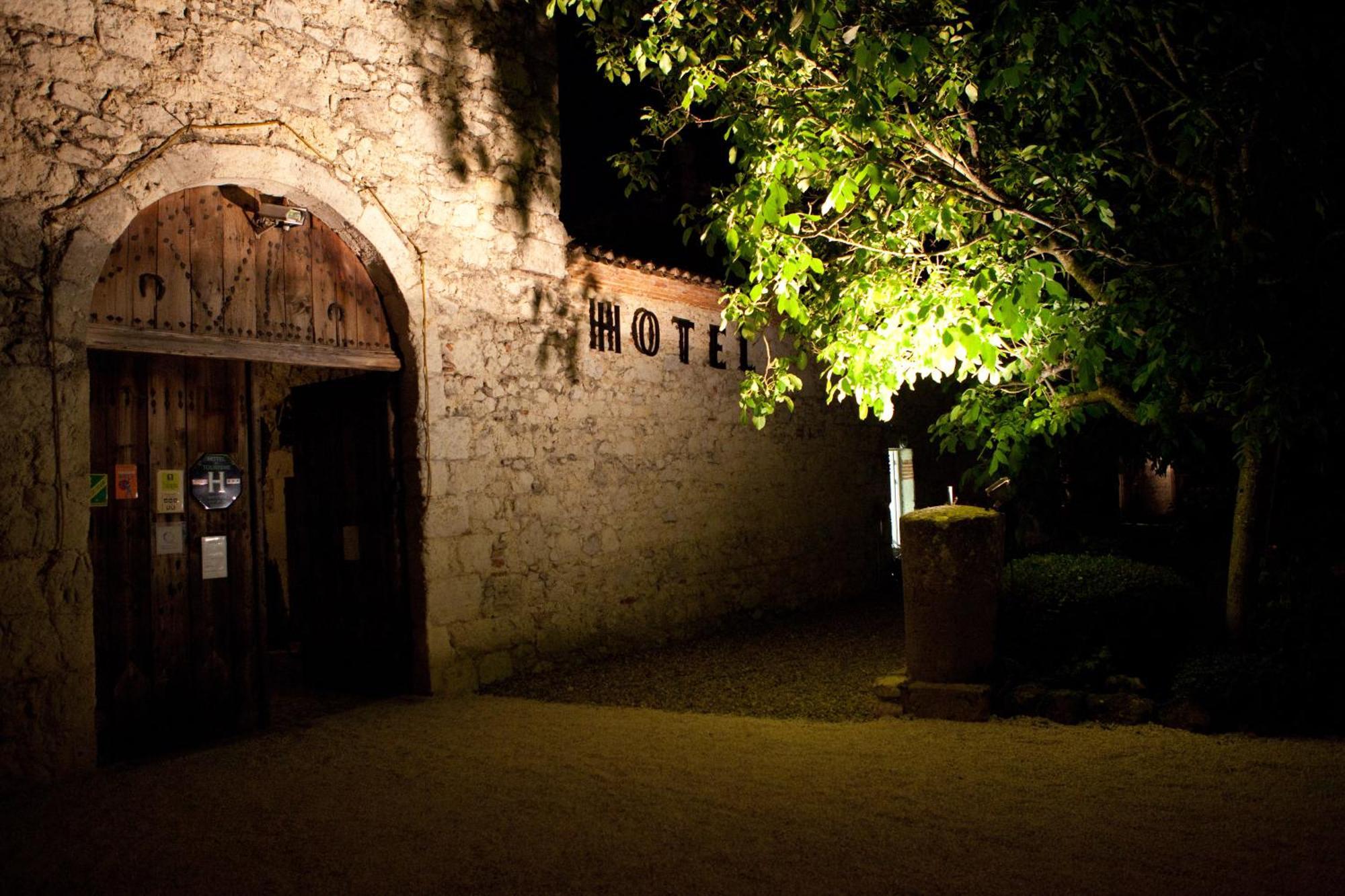 Logis Hotel Le Prince Noir Sérignac-sur-Garonne Exterior foto