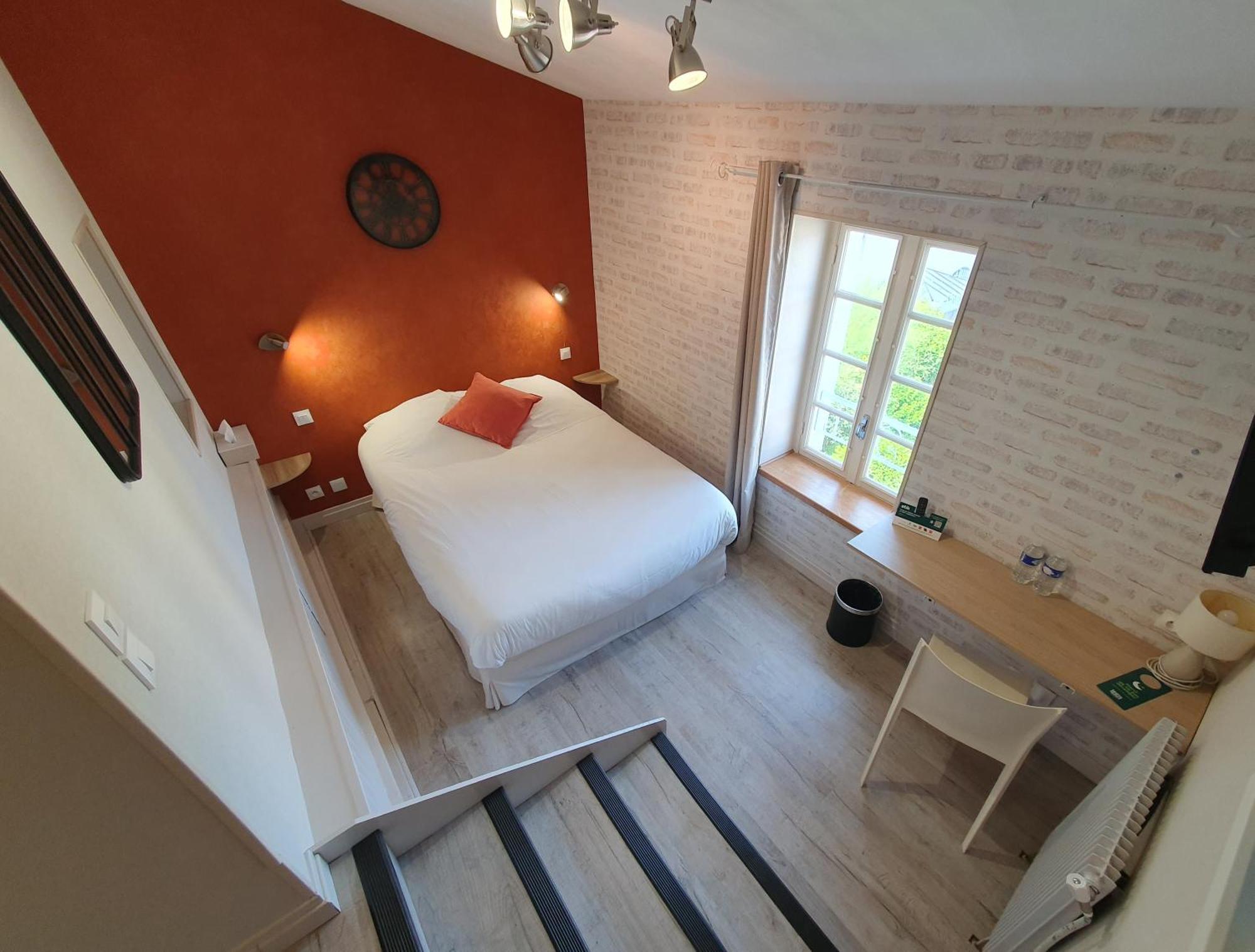 Logis Hotel Le Prince Noir Sérignac-sur-Garonne Exterior foto
