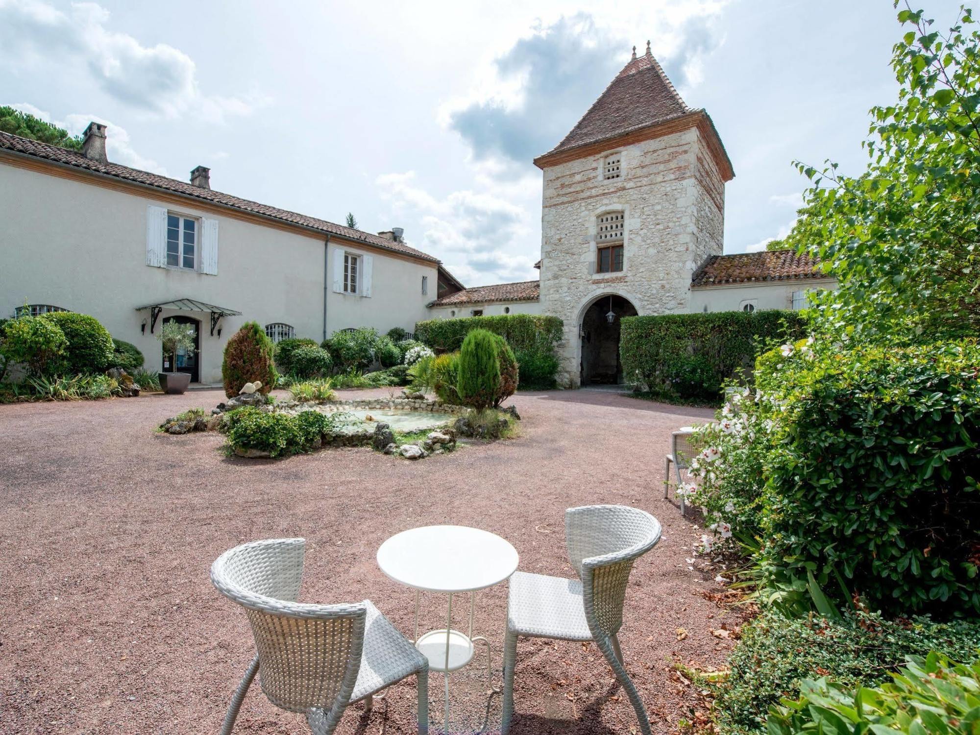 Logis Hotel Le Prince Noir Sérignac-sur-Garonne Exterior foto